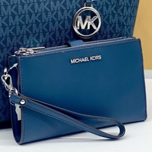 Michael Kors DoubleZip Wallet
Wristlet Navy - Picture 1 of 14